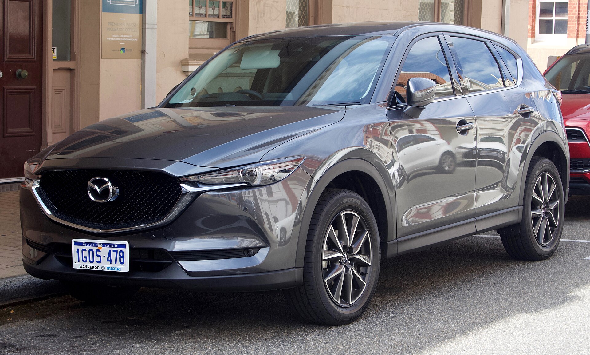 Mazda CX-5 — кроссовер вид три четверти